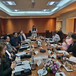 The high-level meeting organized by the Indonesian Palm Oil Association (IPOA), Gabungan Pengusaha Kelapa Sawit Indonesia (GAPKI), on September 26 at the Grand Maratha Hotel in Mumbai was addressed by Maharashra Agriculture Price Chairman Pasha Patel. The event was attended by Mr. Eddy Martono (Chairman, IPOA/GAPKI), Dr. Fadhil Hasan (Head of Foreign Affairs, IPOA/GAPKI), June Kunkoro, Senior Diplomat (Minister), Ministry of Foreign Affairs of the Republic of Indonesia, Ni Made Mahatma Devi, Functional Diplomat at the Ministry of Foreign Affairs of the Republic of Indonesia, Seruni Rhea Sianipar, Indonesian Ambassadors Relation Compartment, GAPKI, and other dignitaries.